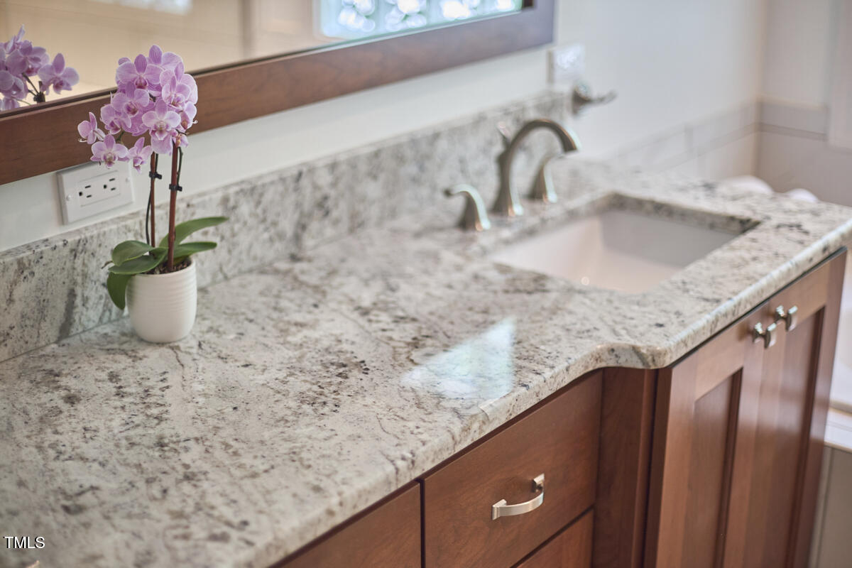 407 Crickentree Drive Cary, NC 27518 - Photo 50 of 78 096