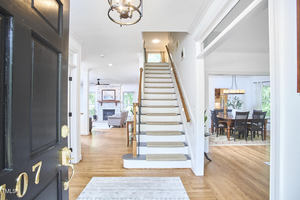 407 Crickentree Drive Cary, NC 27518 - Photo 5 of 78 022