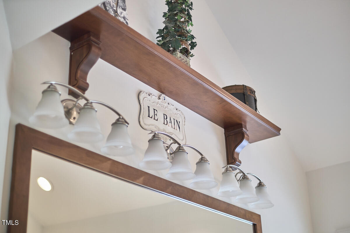 407 Crickentree Drive Cary, NC 27518 - Photo 52 of 78 094