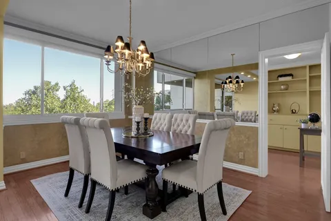 $425,000 | 49 Briar Hollow Lane, Unit 504, Houston, TX 77027