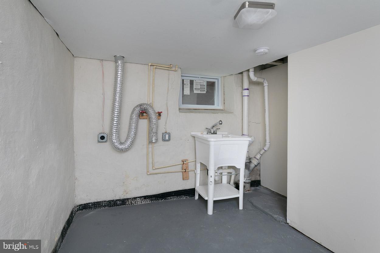 2503 Allendale Road Baltimore, MD 21216 - Photo 38 of 42 W/D Hookups