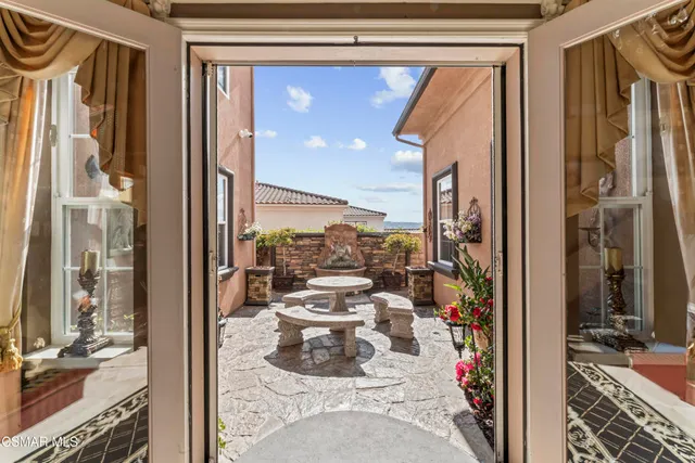 $1,599,000 | 4104 Dakota Drive, Moorpark, CA 93021