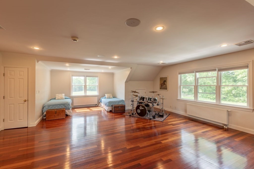 203 Podunk Road Sturbridge, MA 01566 - Photo 13 of 35