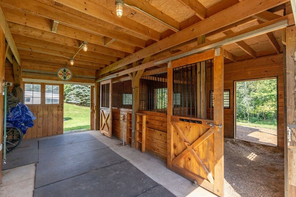 203 Podunk Road Sturbridge, MA 01566 - Photo 26 of 35
