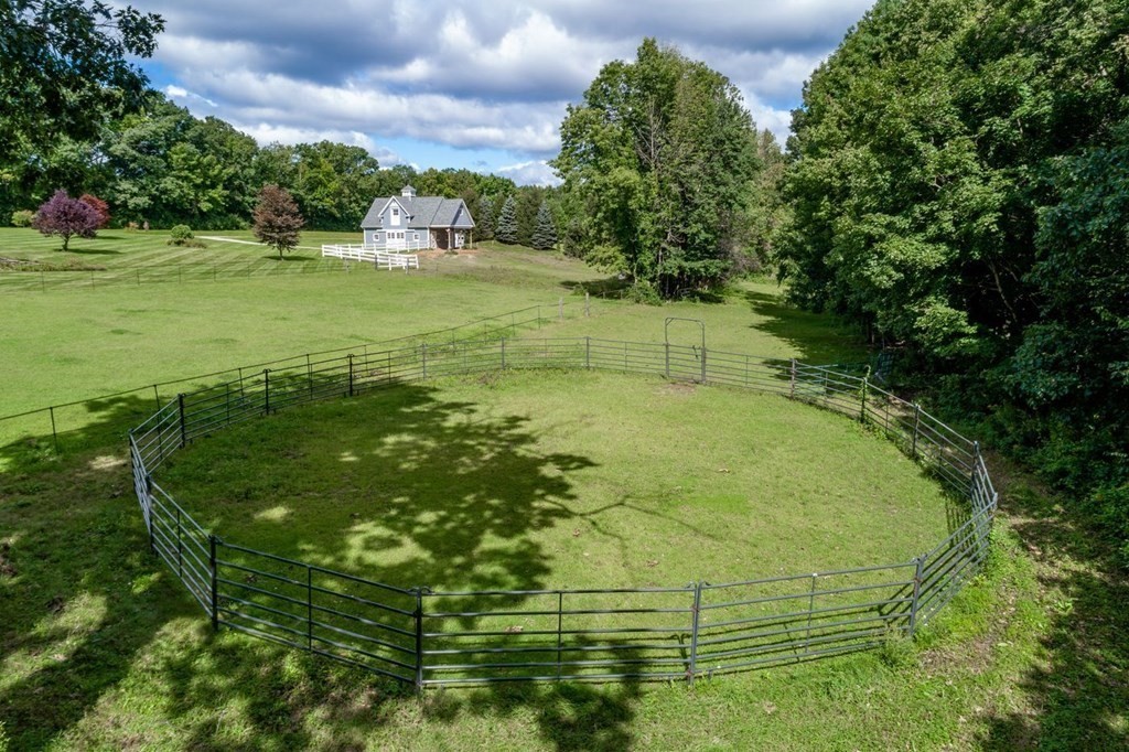 203 Podunk Road Sturbridge, MA 01566 - Photo 29 of 35