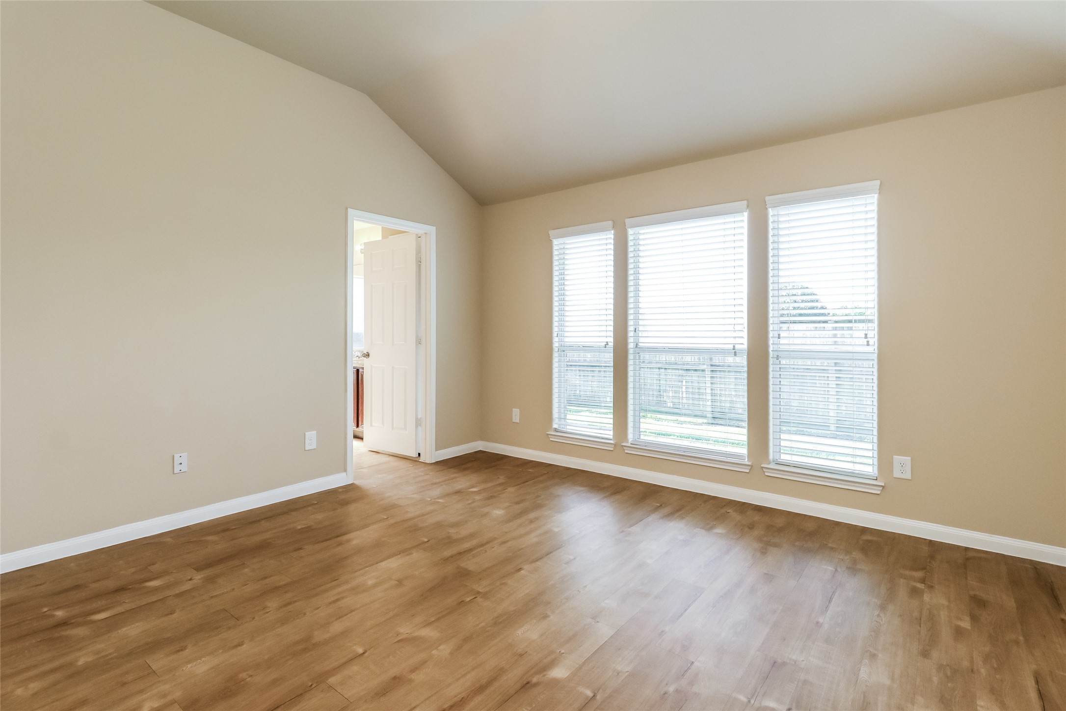 12513 Walden Road Montgomery, TX 77356 - Photo 9 of 15