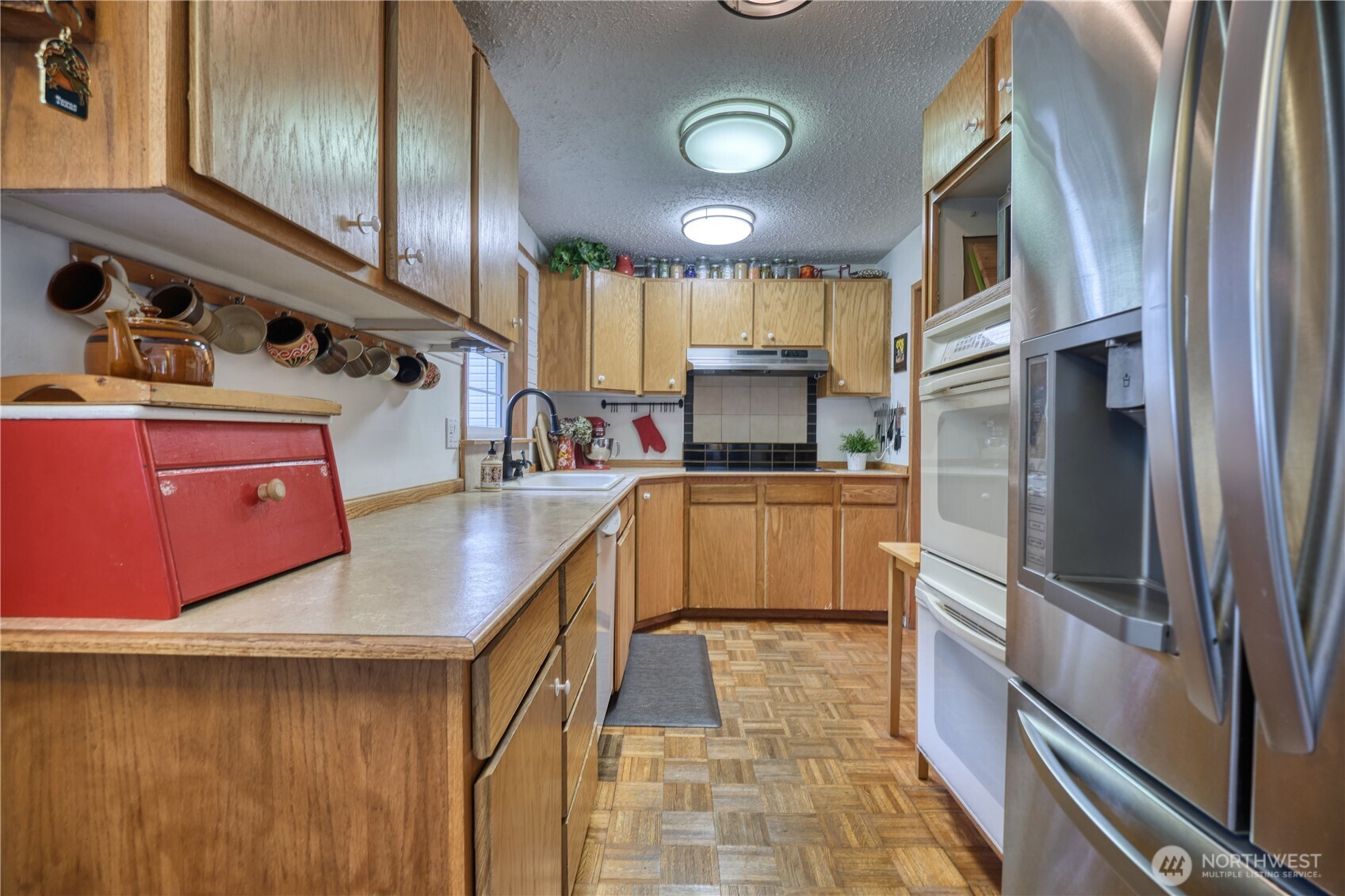1984 Johnson Road Point Roberts, WA 98281 - Photo 14 of 40 Gallery Image 14