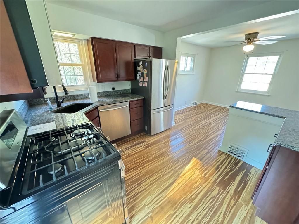514 Weyman Road Pittsburgh, PA 15236 - Photo 9 of 24 Gallery Image 9