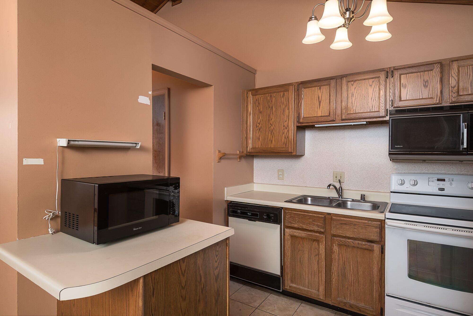 774 Spring Meadows Drive Lexington, KY 40504 - Photo 7 of 18 007-774_spring_meadows_dr_3_29_23-highre
