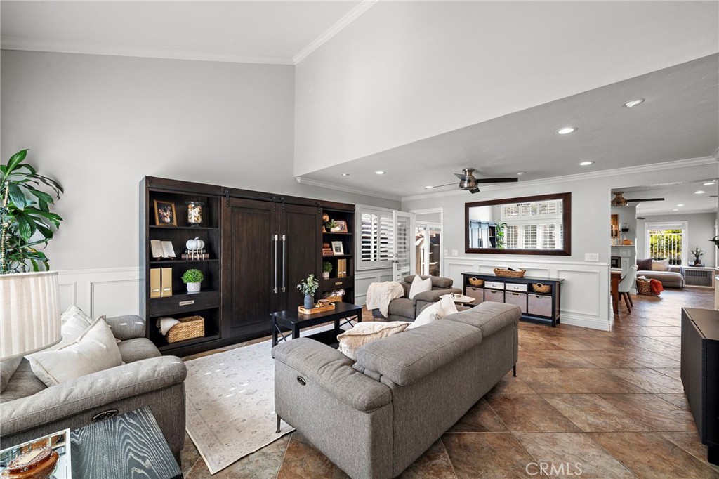 11587 Chadwick Road Corona, CA 92878 - Photo 4 of 68 Gallery Image 4