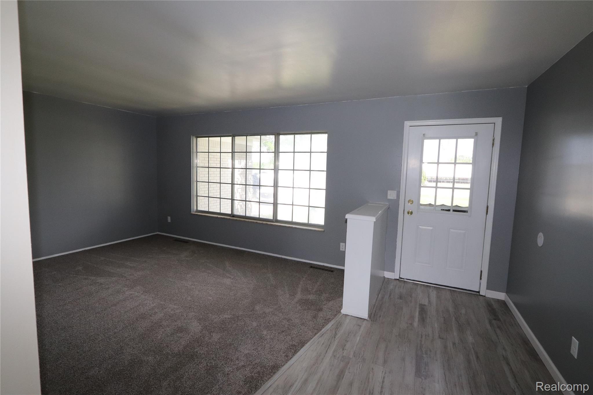 4011 Baldwin Road Grand Blanc, MI 48439 - Photo 4 of 42 IMG_7160.JPG