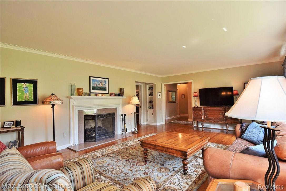 873 North Cranbrook Road Bloomfield Hills, MI 48301 - Photo 4 of 23 Living Room view #2.jpg
