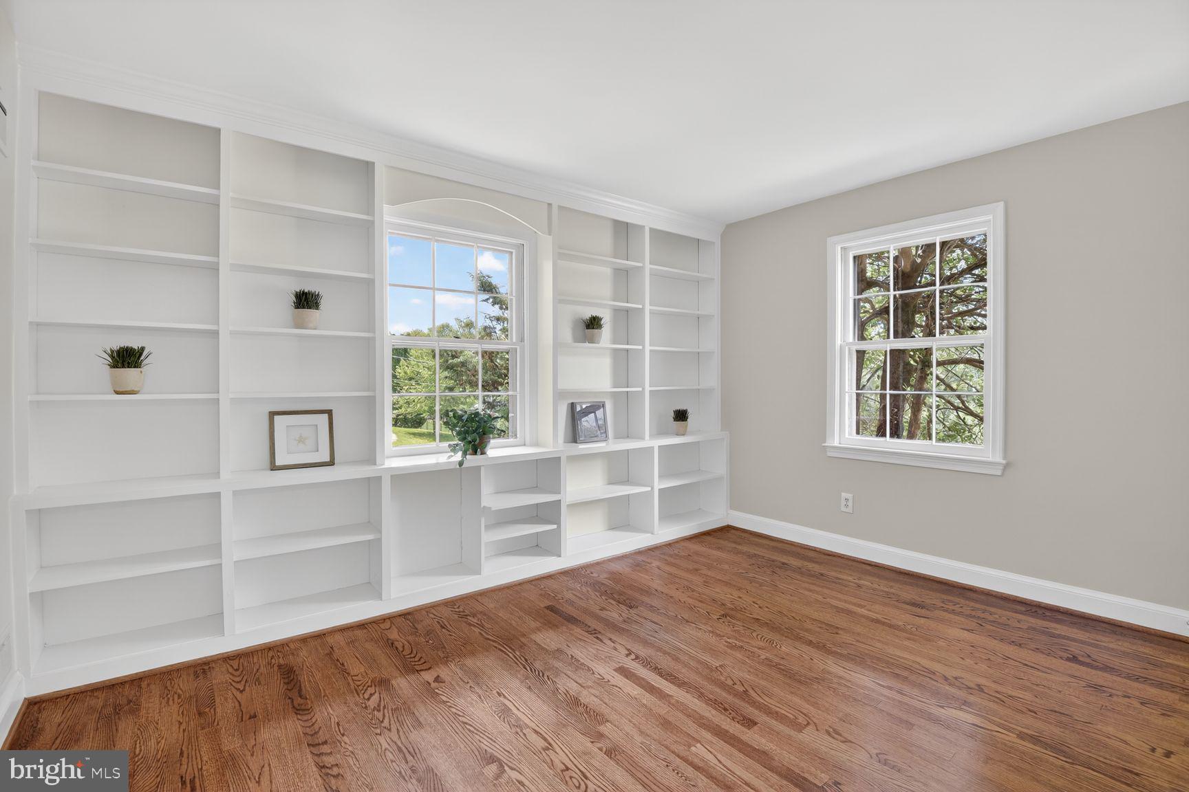 312 Kimblewick Drive Silver Spring, MD 20904 - Photo 27 of 61 Spectacular master sitting room or office