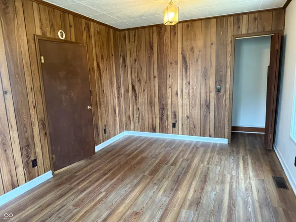 $180,000 | 7077 West 450 South, Williamsport, IN 47993