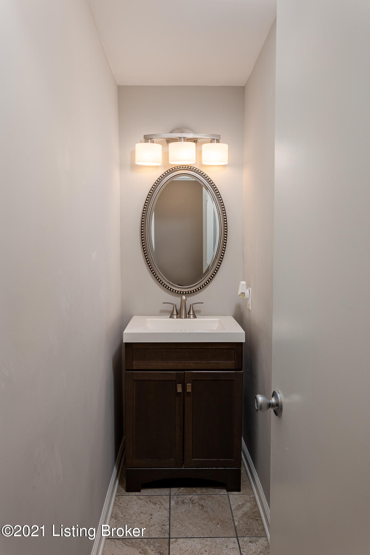 8209 Old Gate Road Louisville, KY 40241 - Photo 25 of 33 Full Bath