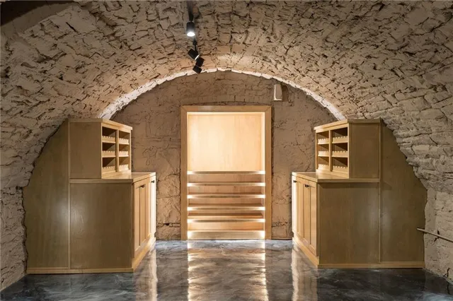 $1,500,000 | 12811 West 71st Street, Shawnee, KS 66216