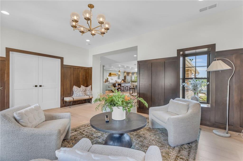 12811 West 71st Street Shawnee, KS 66216 - Photo 9 of 73