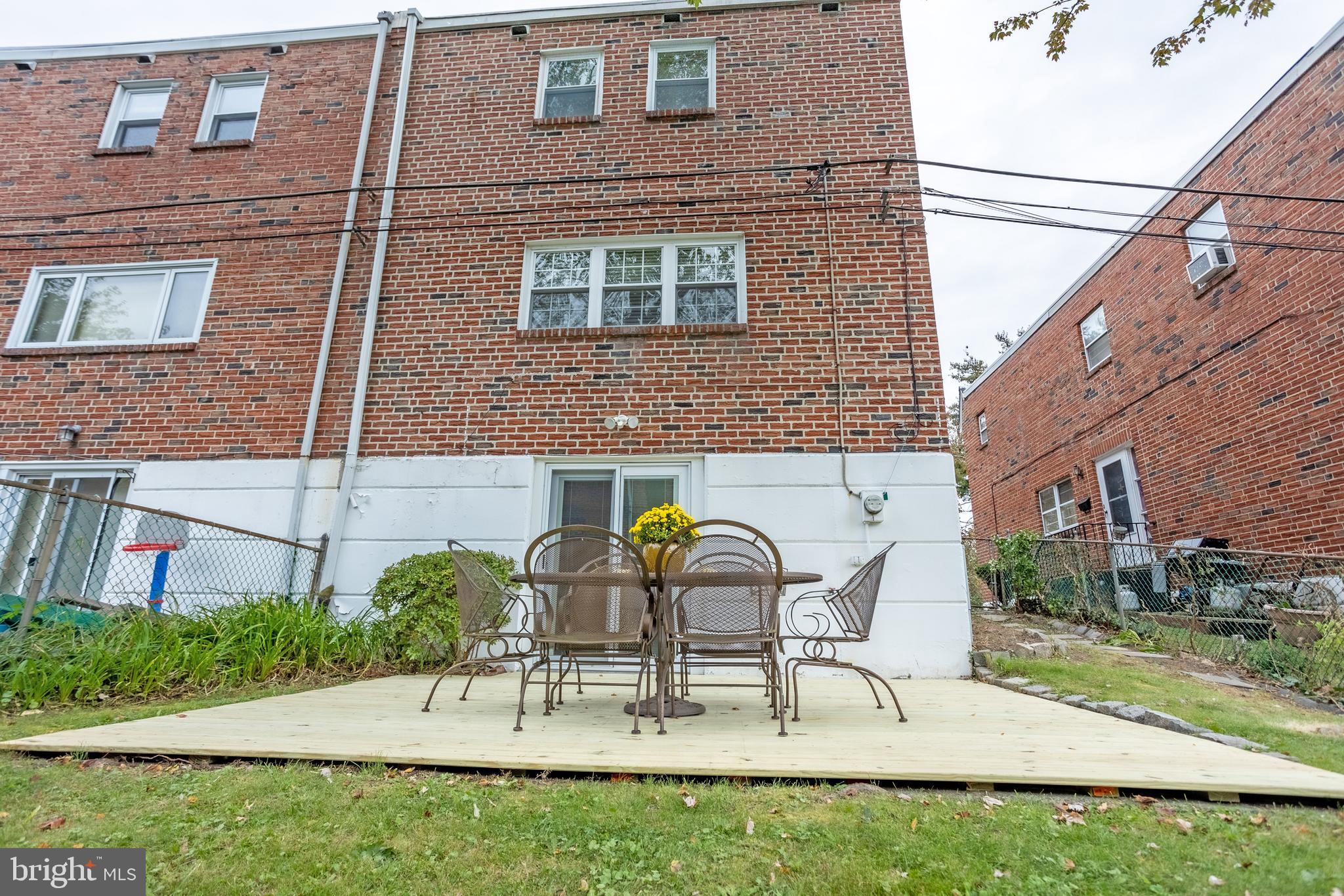 762 Susquehanna Road Philadelphia, PA 19111 - Photo 27 of 45 Exterior Rear