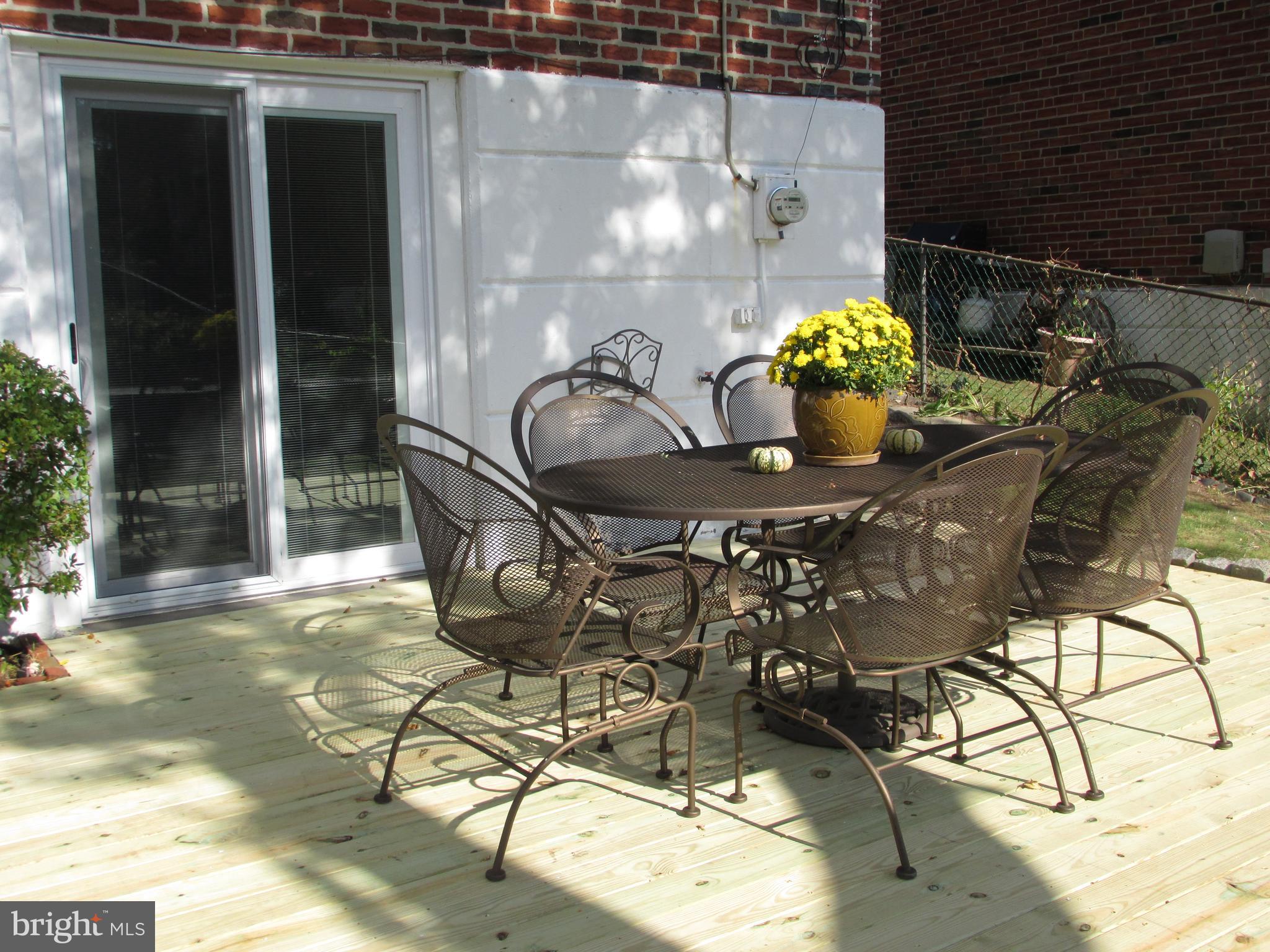 762 Susquehanna Road Philadelphia, PA 19111 - Photo 33 of 45 Exterior Rear