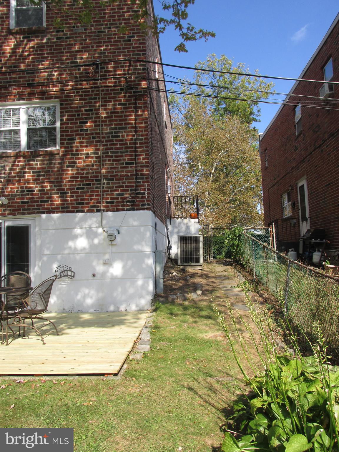 762 Susquehanna Road Philadelphia, PA 19111 - Photo 36 of 45 Exterior Side