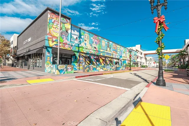 $2,500 | 450 East 4th Street, Unit 319, Santa Ana, CA 92701