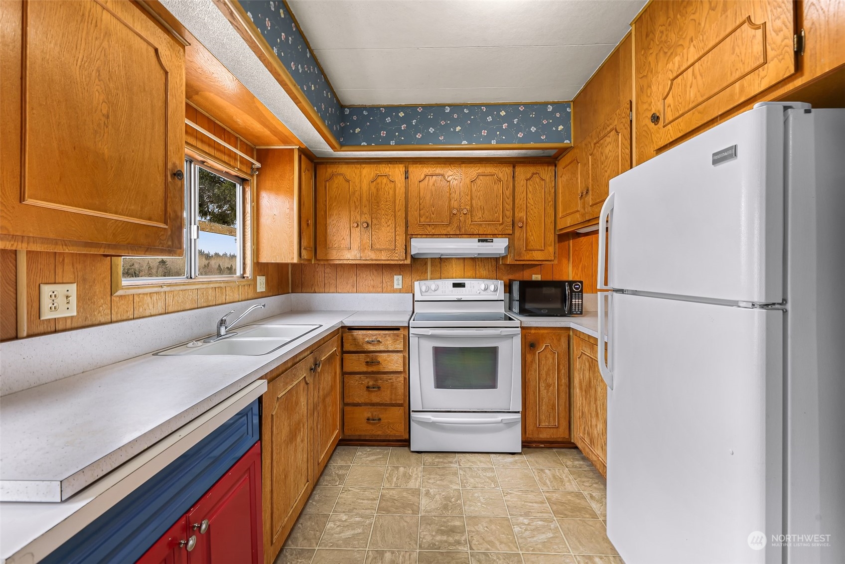 4115 Squalicum Lake Road Bellingham, WA 98226 - Photo 15 of 31 Gallery Image 15