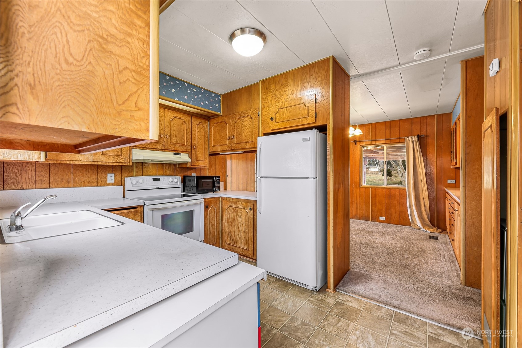 4115 Squalicum Lake Road Bellingham, WA 98226 - Photo 16 of 31 Gallery Image 16