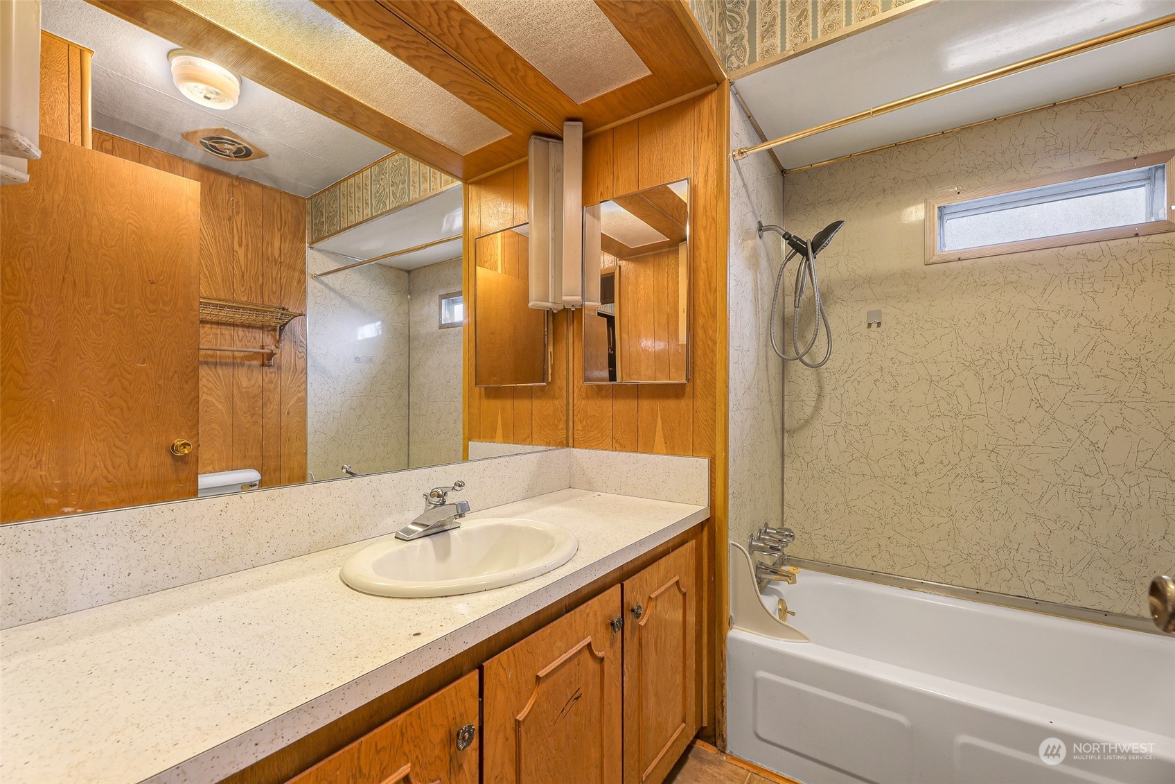 4115 Squalicum Lake Road Bellingham, WA 98226 - Photo 19 of 31 Gallery Image 19