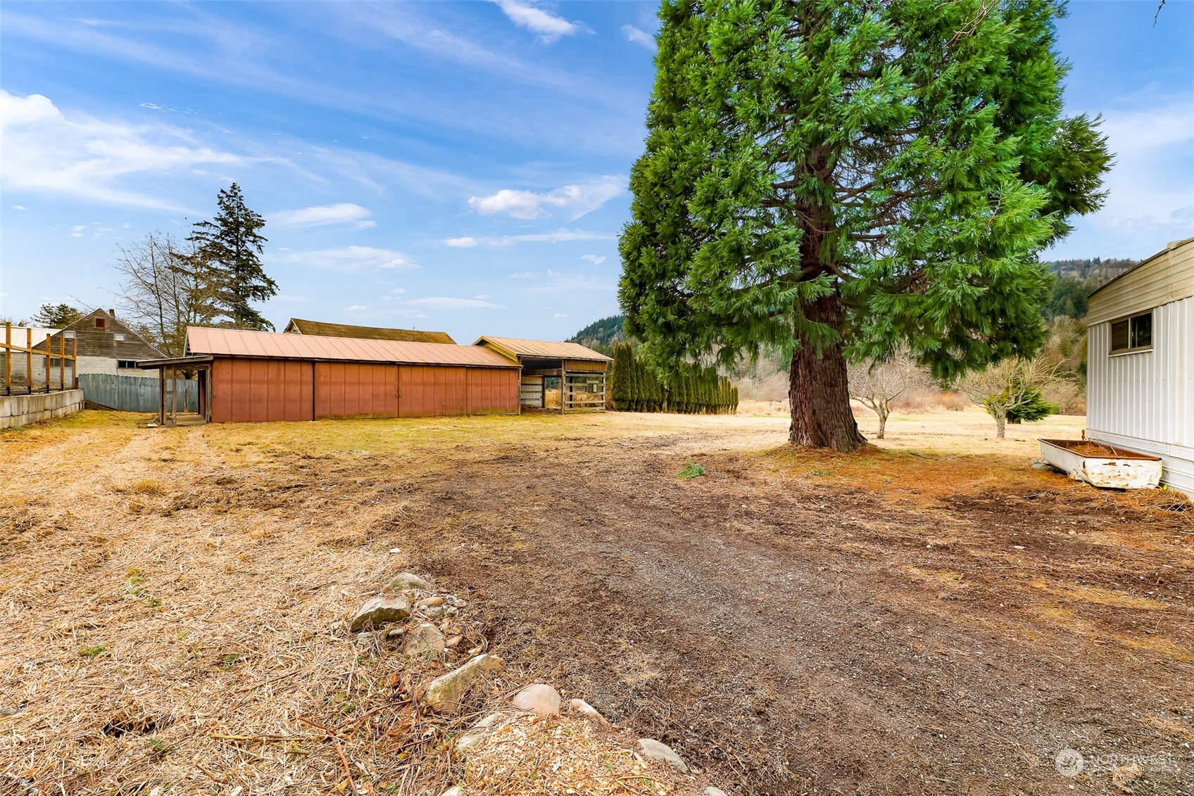 4115 Squalicum Lake Road Bellingham, WA 98226 - Photo 25 of 31 Gallery Image 25