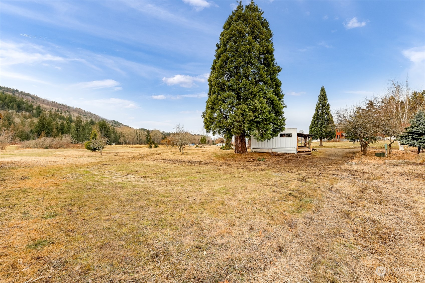 4115 Squalicum Lake Road Bellingham, WA 98226 - Photo 30 of 31 Gallery Image 30