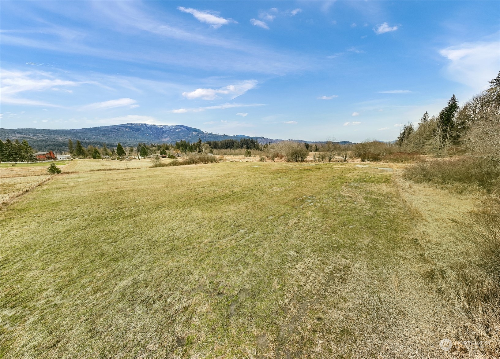 4115 Squalicum Lake Road Bellingham, WA 98226 - Photo 4 of 31 Gallery Image 4