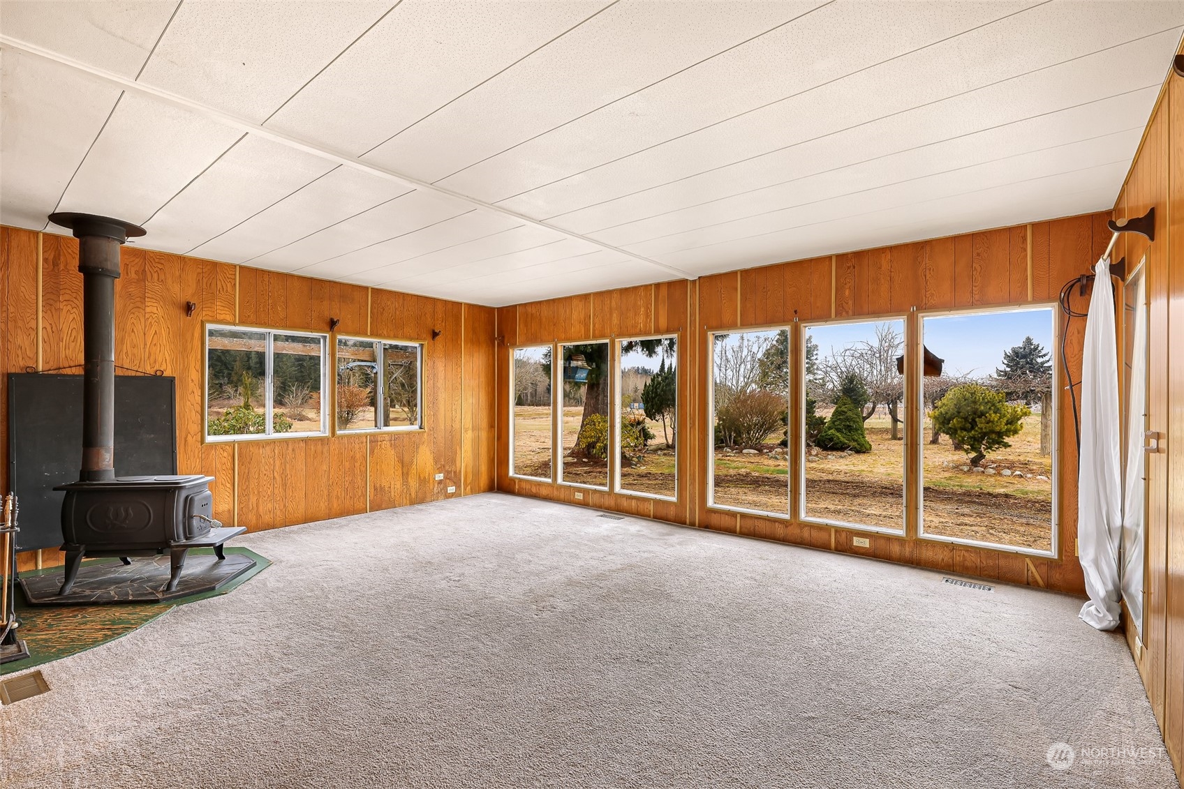 4115 Squalicum Lake Road Bellingham, WA 98226 - Photo 8 of 31 Gallery Image 8