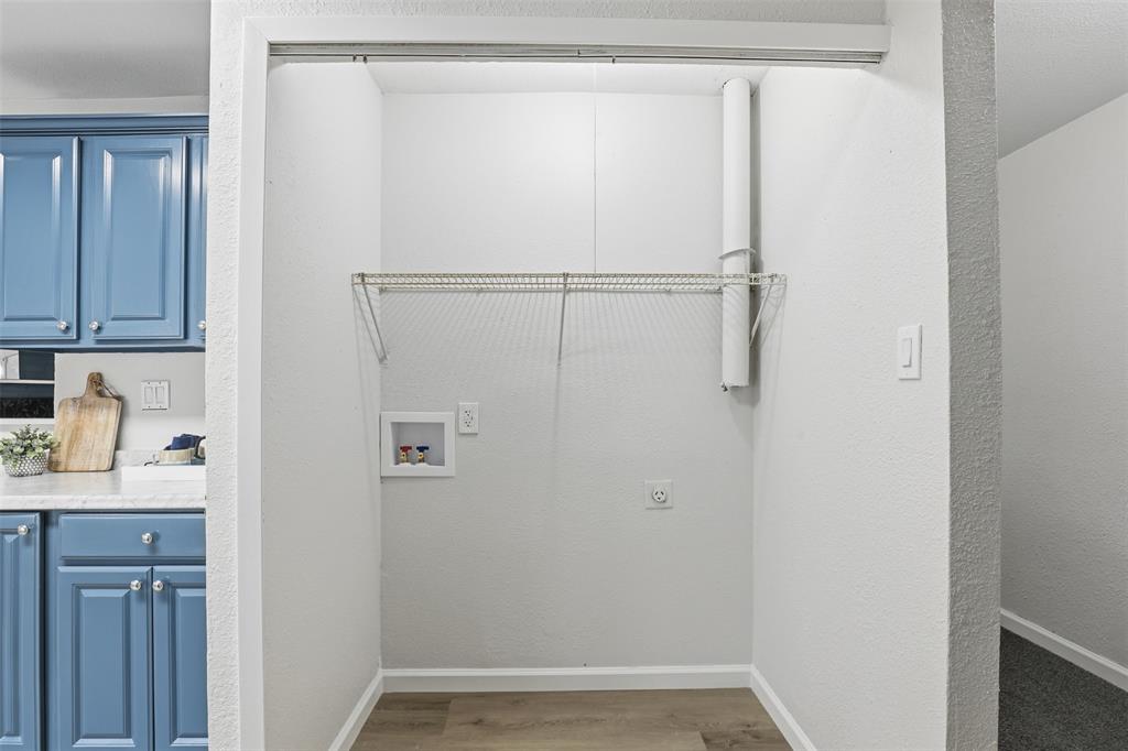 2212 Briardale Road Fort Worth, TX 76119 - Photo 4 of 25 a bathroom with a shower and a sink