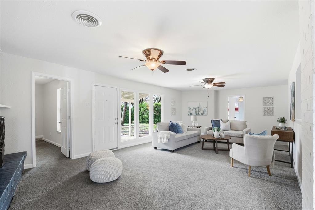 2212 Briardale Road Fort Worth, TX 76119 - Photo 7 of 25 a living room with furniture