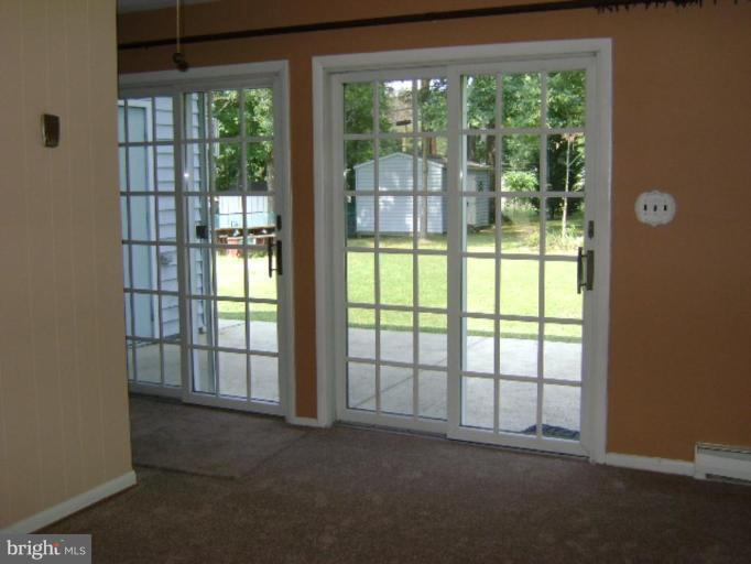 809 Chatfield Road Joppa, MD 21085 - Photo 16 of 18 Family Room