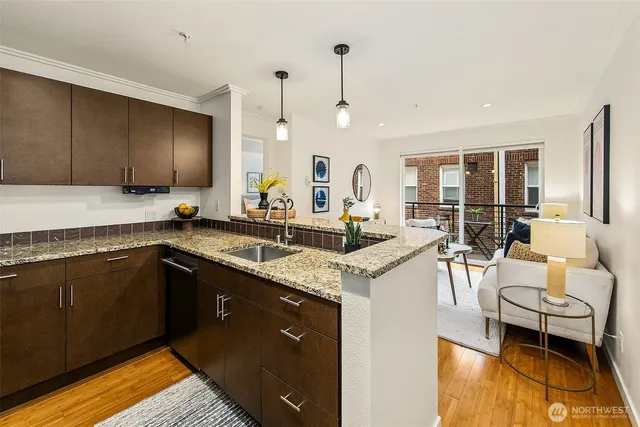 $315,000 | 626 4th Avenue West, Unit 305, Seattle, WA 98119