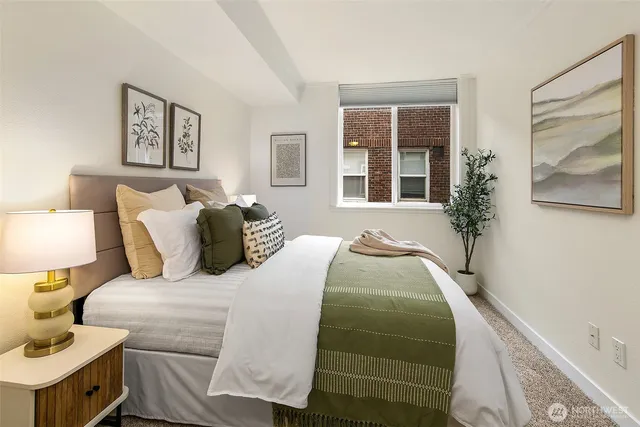 $315,000 | 626 4th Avenue West, Unit 305, Seattle, WA 98119