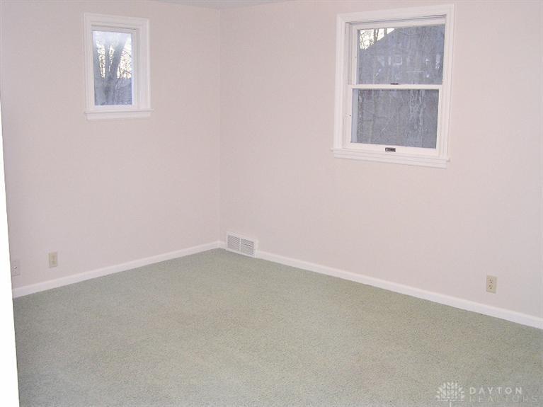 7310 Meeker Road Dayton, OH 45414 - Photo 14 of 35