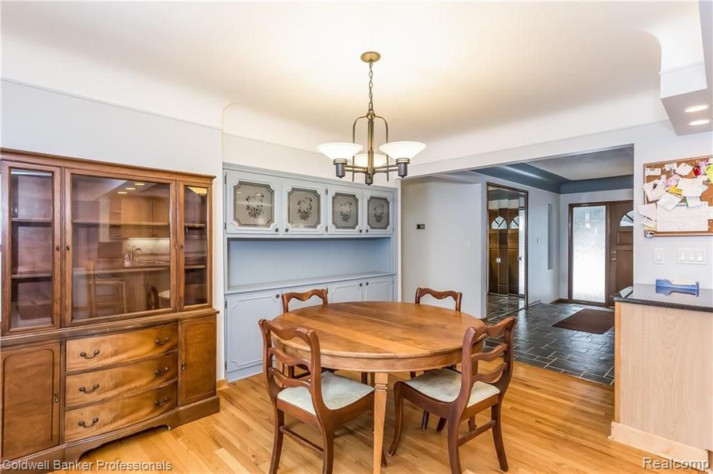 2175 Wayward Drive Rochester Hills, MI 48309 - Photo 7 of 33