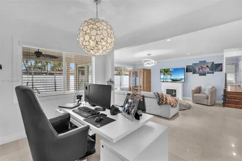 $940,000 | 851 Bluebird Avenue, Miami Springs, FL 33166