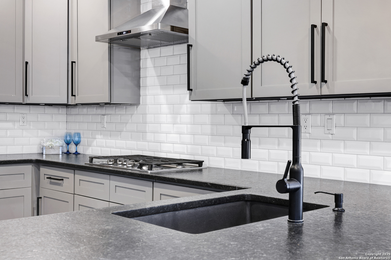 118 Routt Street Alamo Heights, TX 78209 - Photo 23 of 66