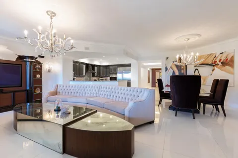 $2,100,000 | 1 North Ocean Boulevard, Unit 305, Boca Raton, FL 33432