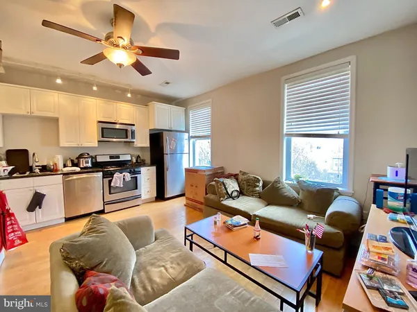 $1,900 | 1934 North 7th Street, Unit 3, Philadelphia, PA 19122