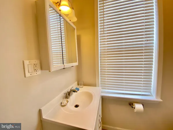 $1,900 | 1934 North 7th Street, Unit 3, Philadelphia, PA 19122