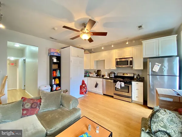 $1,900 | 1934 North 7th Street, Unit 3, Philadelphia, PA 19122