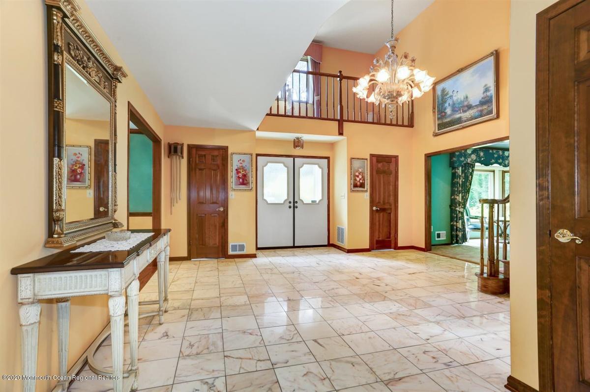 11 Clover Hill Road Colts Neck, NJ 07722 - Photo 14 of 39 10-11ClovereHillRd_010