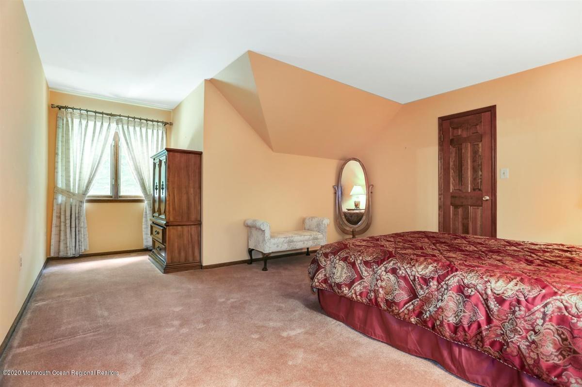 11 Clover Hill Road Colts Neck, NJ 07722 - Photo 32 of 39 54-11ClovereHillRd_054