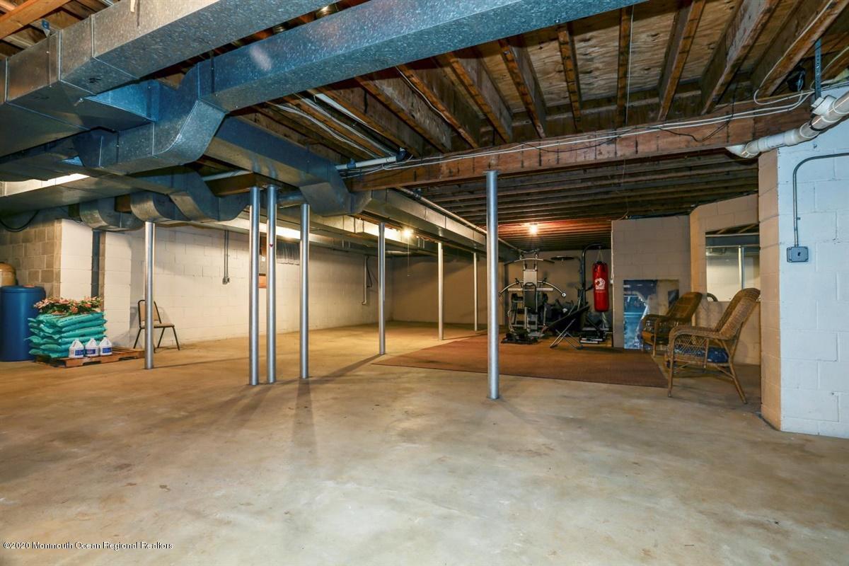 11 Clover Hill Road Colts Neck, NJ 07722 - Photo 37 of 39 64-11ClovereHillRd_064