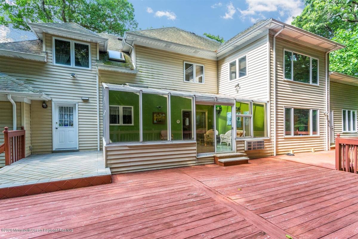 11 Clover Hill Road Colts Neck, NJ 07722 - Photo 9 of 39 72-11ClovereHillRd_072