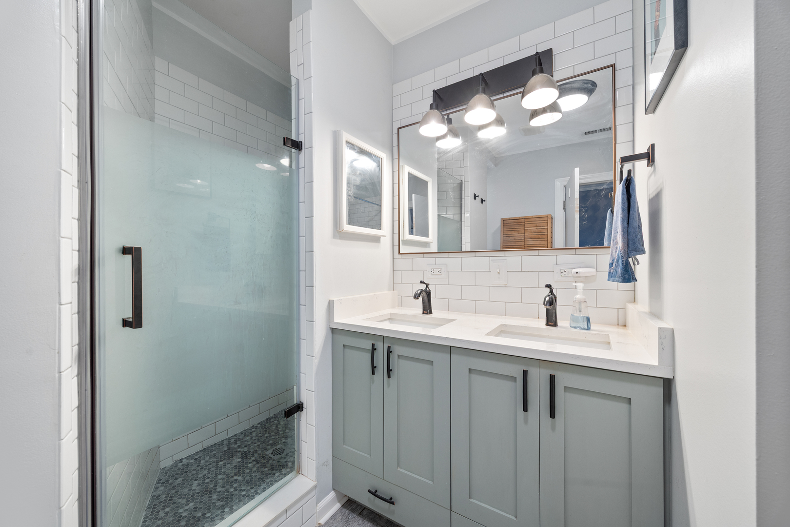 1435 West Addison Street, Unit 2 Chicago, IL 60657 - Photo 13 of 18 Gallery Image 13